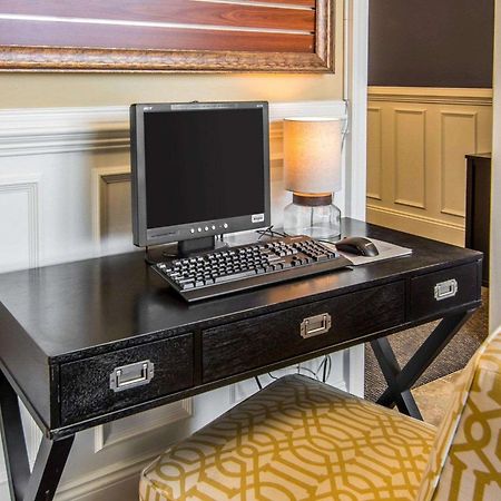 บลูกรีน พาร์คไซด์ วิลเลียมส์เบิร์ก แอสเซนด์ รีสอร์ต คอลเลคชั่น Hotel ภายนอก รูปภาพ