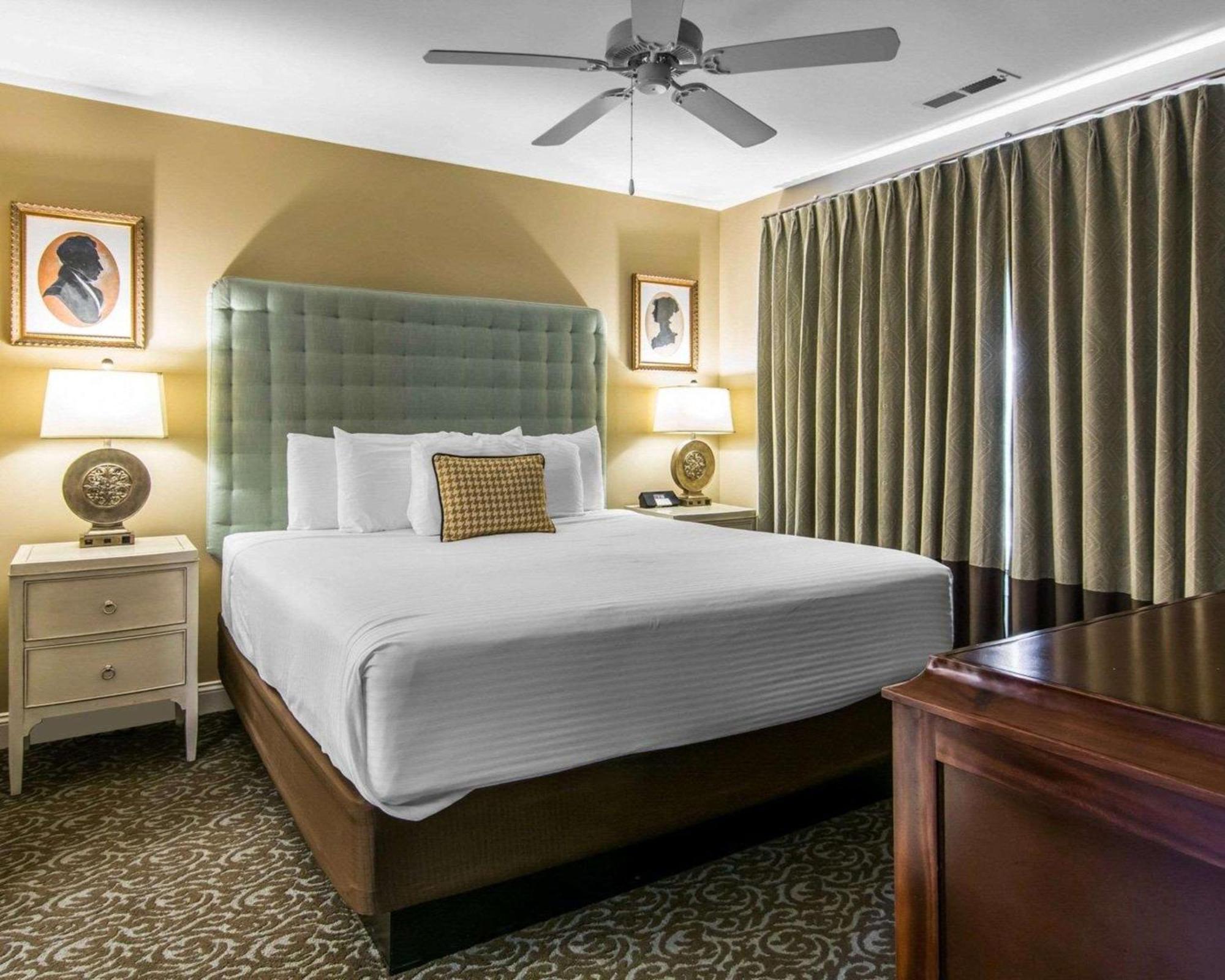 บลูกรีน พาร์คไซด์ วิลเลียมส์เบิร์ก แอสเซนด์ รีสอร์ต คอลเลคชั่น Hotel ภายนอก รูปภาพ