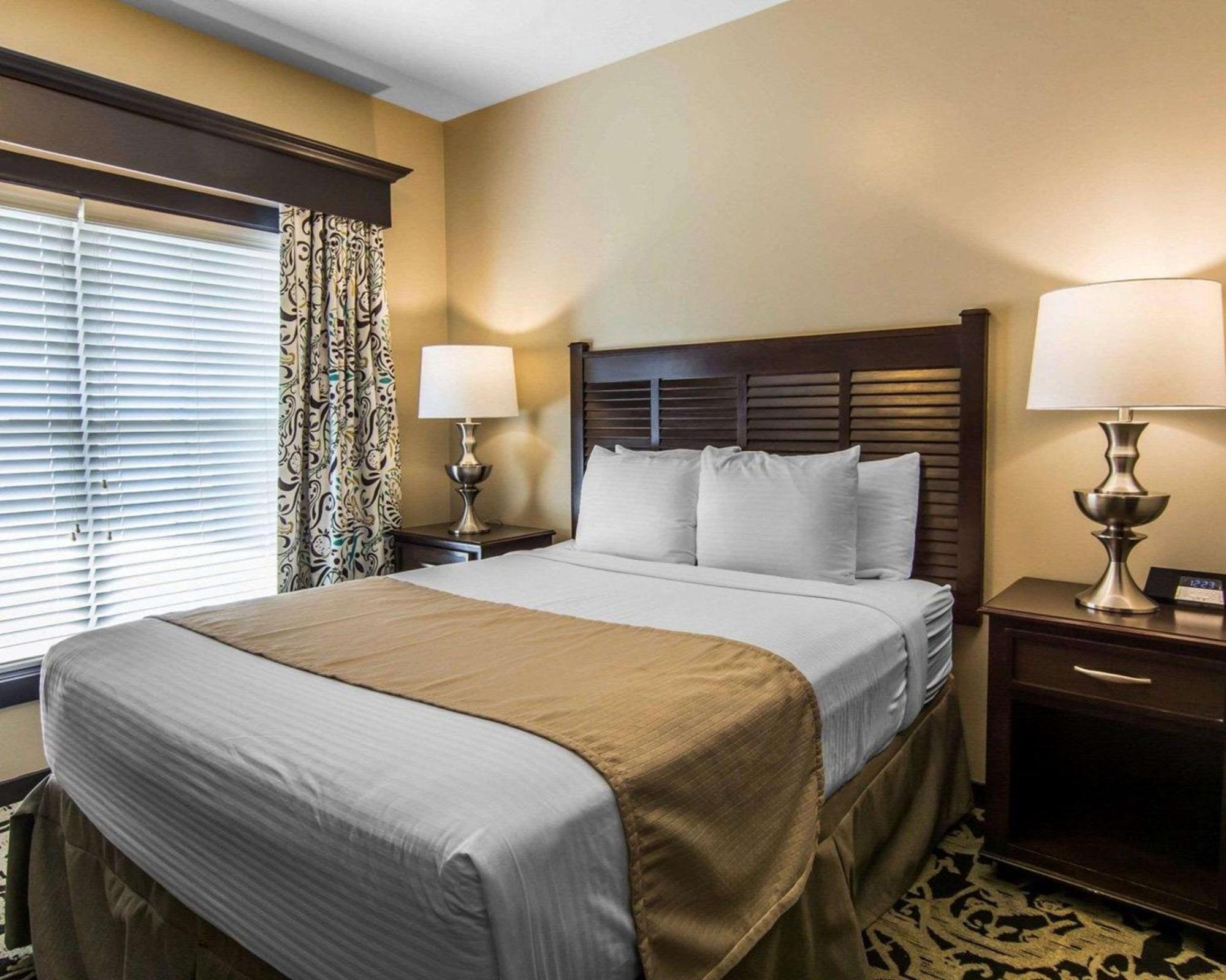 บลูกรีน พาร์คไซด์ วิลเลียมส์เบิร์ก แอสเซนด์ รีสอร์ต คอลเลคชั่น Hotel ภายนอก รูปภาพ
