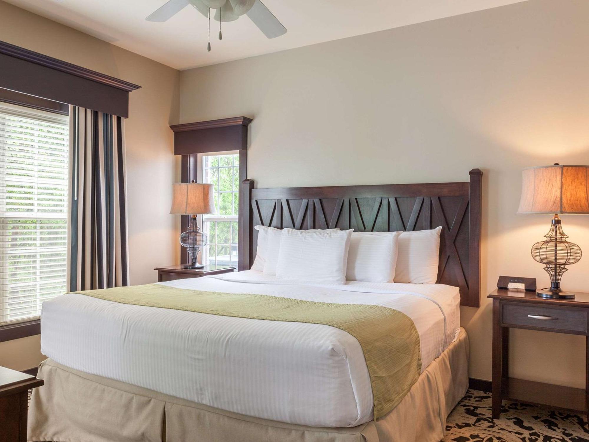 บลูกรีน พาร์คไซด์ วิลเลียมส์เบิร์ก แอสเซนด์ รีสอร์ต คอลเลคชั่น Hotel ภายนอก รูปภาพ