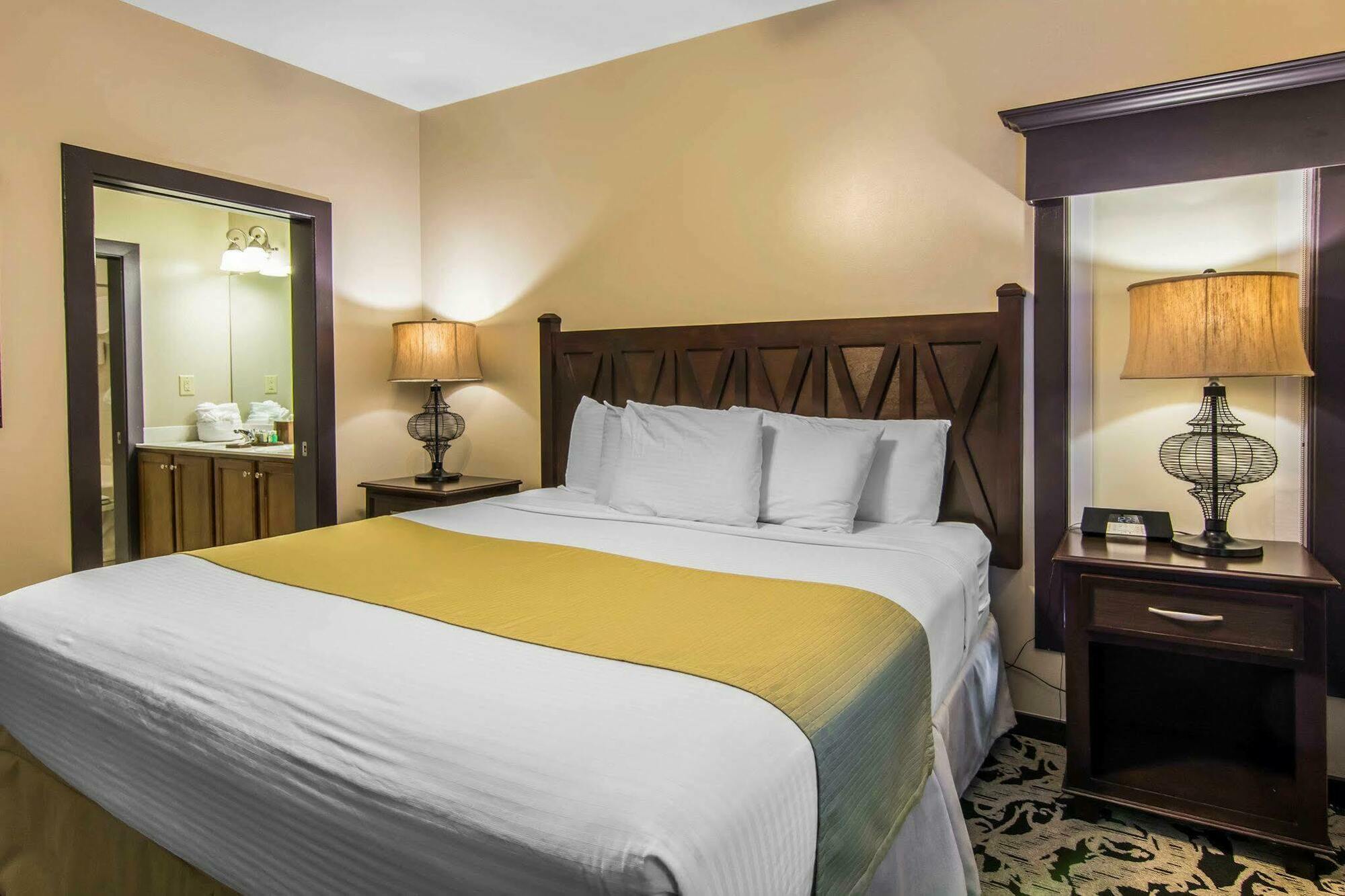บลูกรีน พาร์คไซด์ วิลเลียมส์เบิร์ก แอสเซนด์ รีสอร์ต คอลเลคชั่น Hotel ภายนอก รูปภาพ